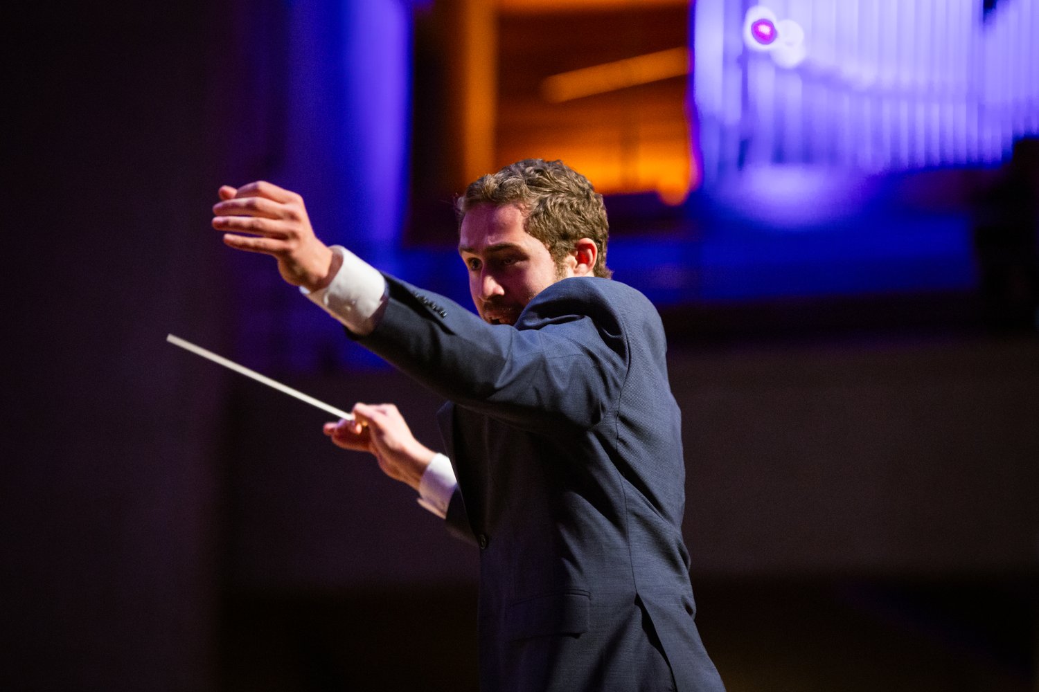 Austin Ali conducting